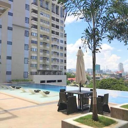 Persimmon Condominium Cebu Exterior foto